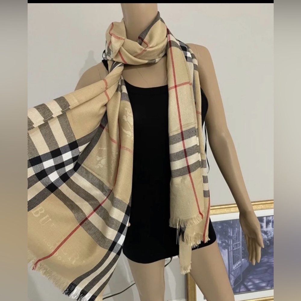 Luxury scarf